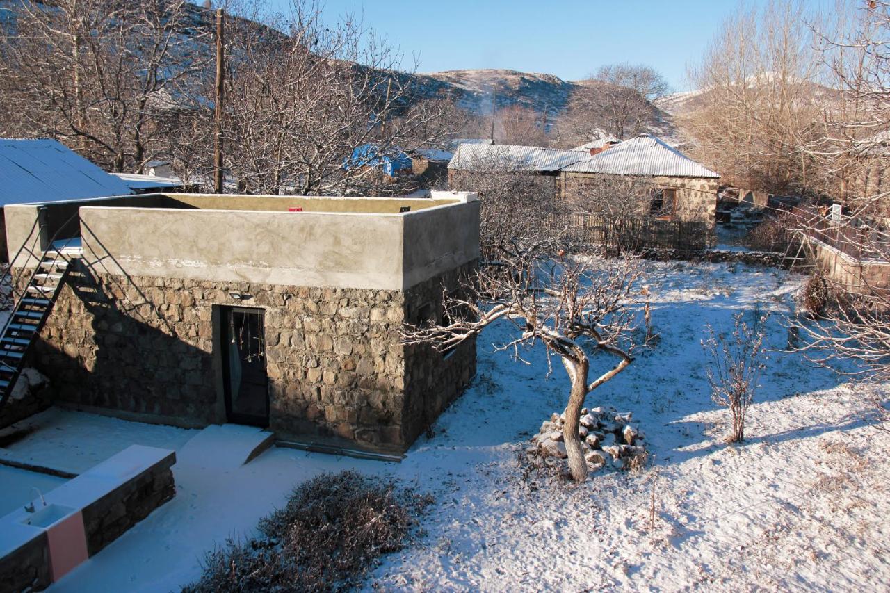 Zove Rural Cottage With Garden Views K'arashamb Eksteriør billede