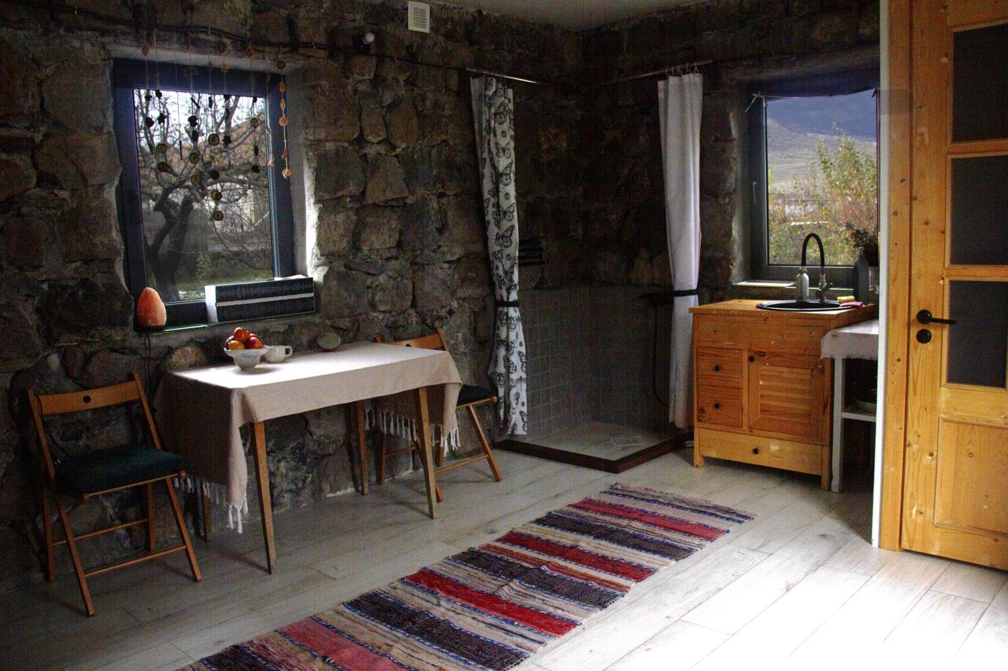 Zove Rural Cottage With Garden Views K'arashamb Eksteriør billede